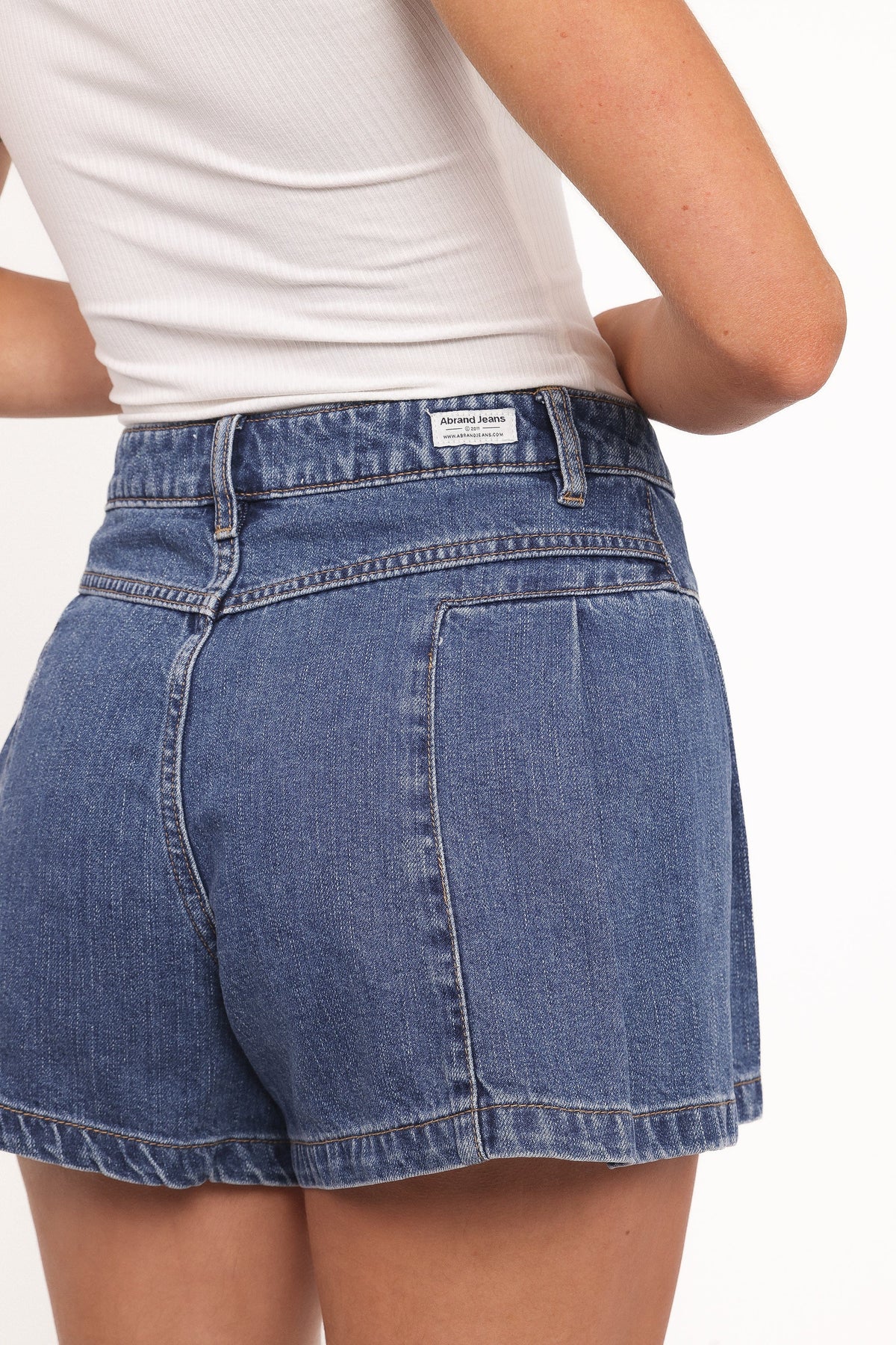 Petal and Pup USA BOTTOMS Abrand 94 Pleated Short - Bella