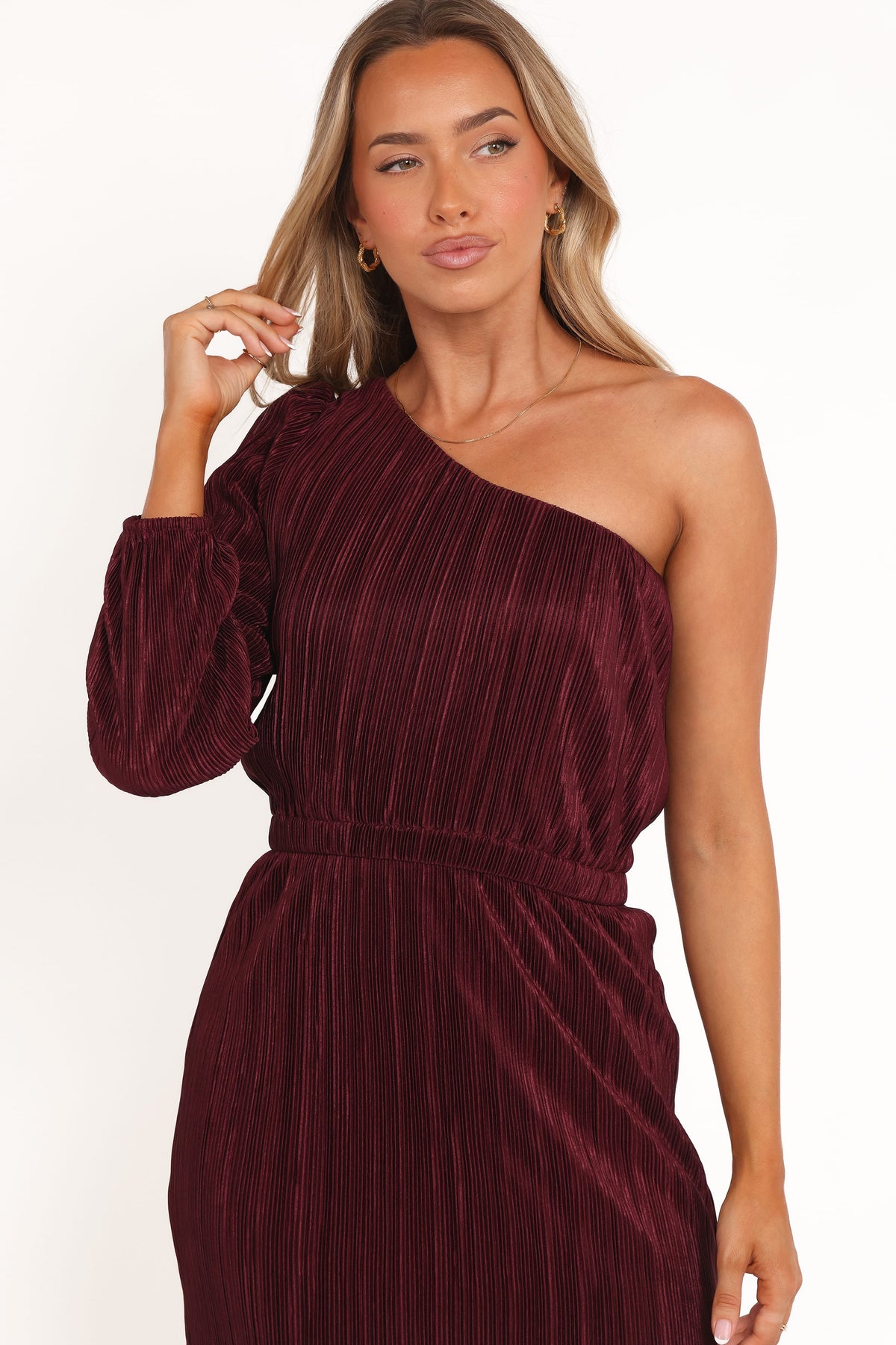 Petal and Pup USA DRESSES Pontee One Shoulder Pleated Midi Dress - Burgundy